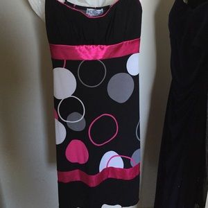Adorable pink and black dress. Size L.