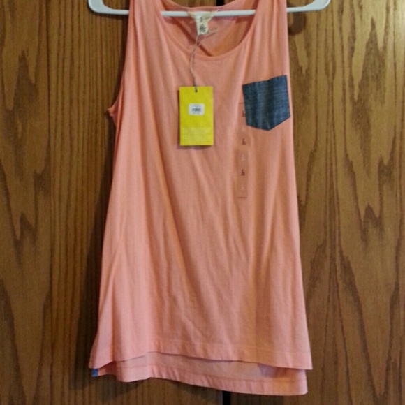 Cute Tommy Hilfiger tank! *NEW*
