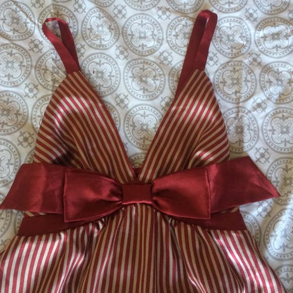 Dress - Picture 2 of 4