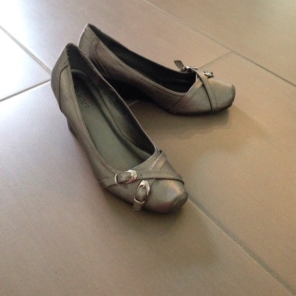 Silver and black wedge.