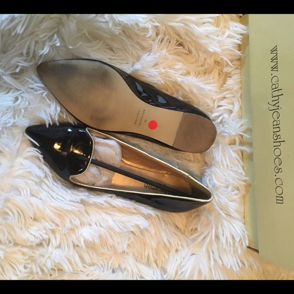 Cathy Jean flats. - Picture 3 of 3