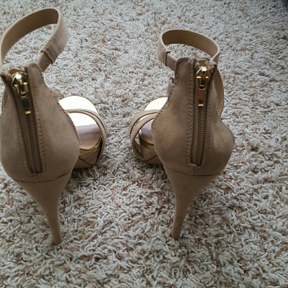 Sandals - Picture 3 of 3
