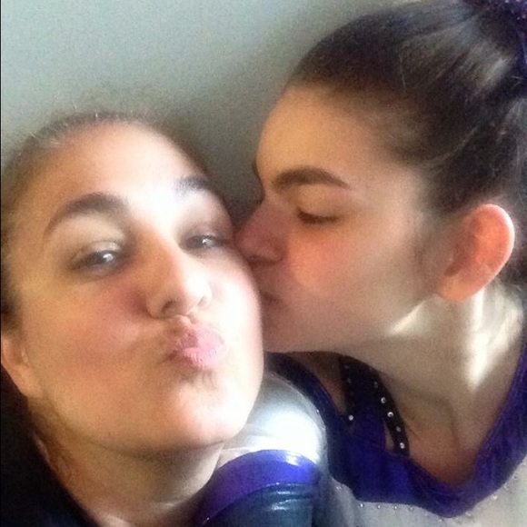 Meet your Posher, Tina - Picture 3 of 6