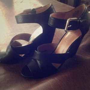 Black wedge sandal