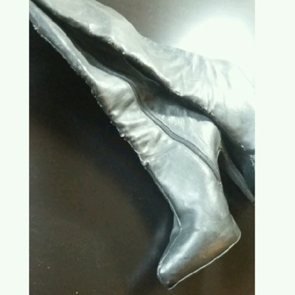 💌DONATED 💌 Jessica Simpson knee high - Picture 2 of 4