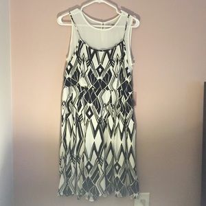 Forever 21 dress Cream/Black dress. Never worn!