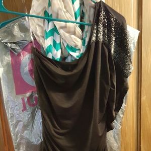 Dressy one sleeve shirt