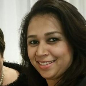 Meet your Posher, Emanuelle