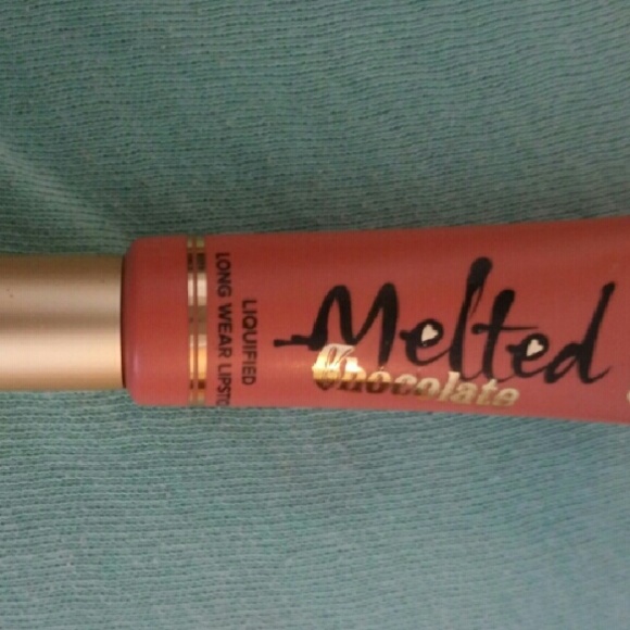 TooFaced Melted Chocolate liquified Lipstick