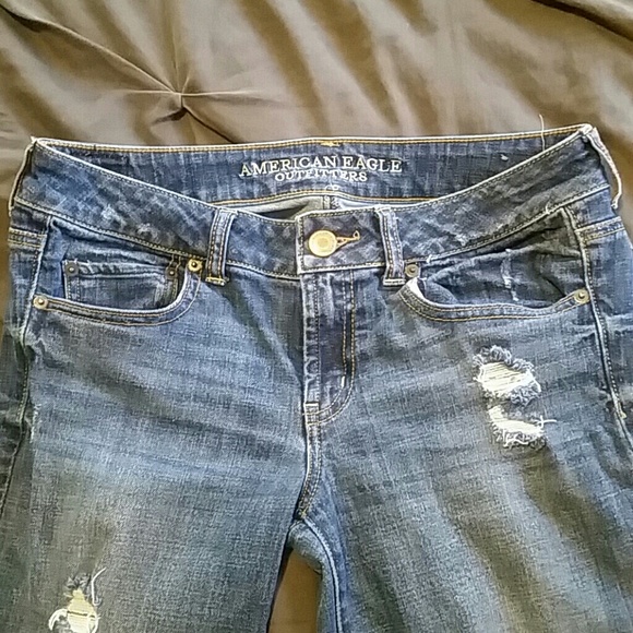 American Eagle distressed boyfriend size 8 Long!