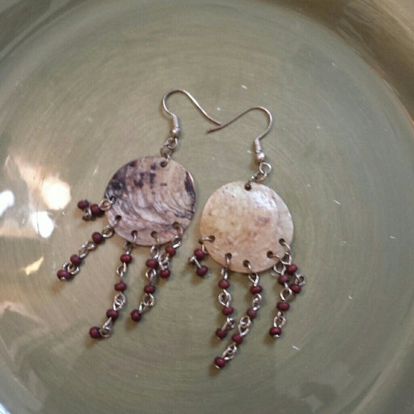 🤑3/$20 Shell earrings - Picture 2 of 2