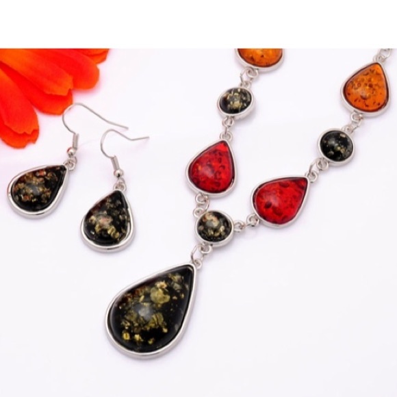 Multicolored Amber Pendant & Earrings Set