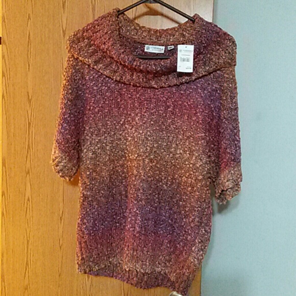 Versona size large short sleeve sweater