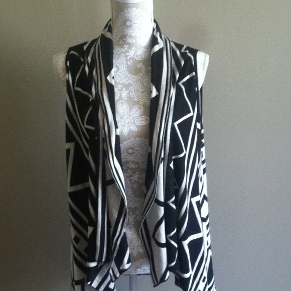 Forever 21 Sweaters - Forever 21 vest