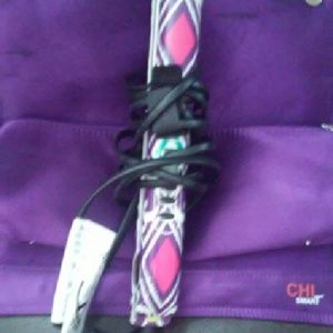Brand new chi smart flat iron with case and mat