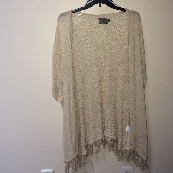 Soft tan kimono - Picture 1 of 2