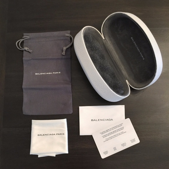 New Authentic Balenciaga Sunglasses w Case & Cards main image 4