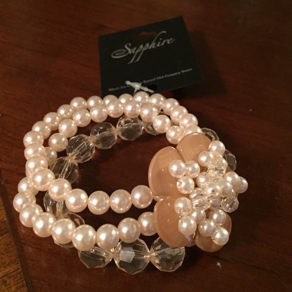 Pearl flower bracelet