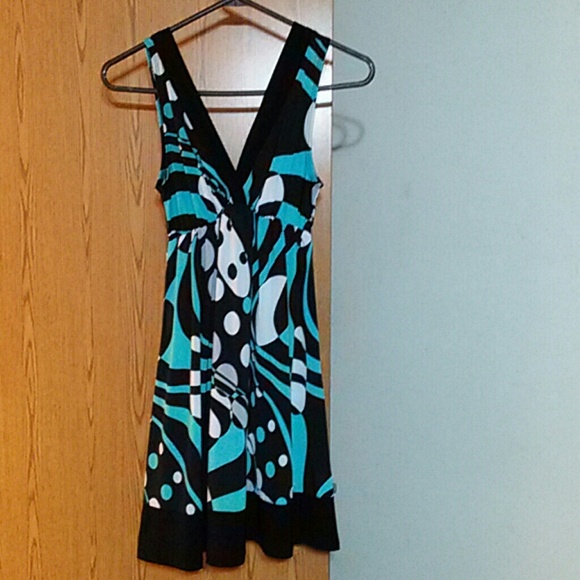 Size medium sleeveless tunic top