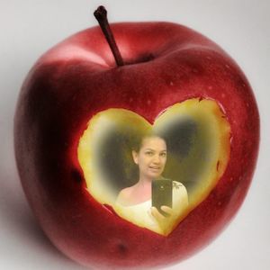 Meet your Posher, Alma