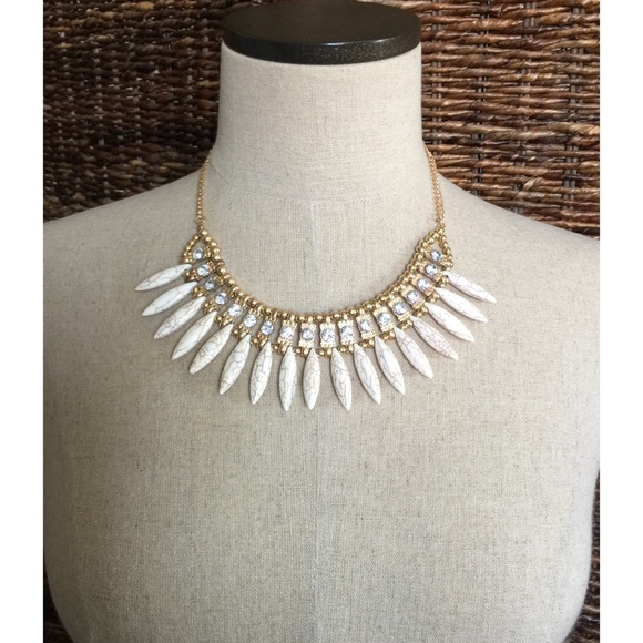 🎉hp🎉NWT stone, diamond, gold statement necklace - Picture 4 of 4