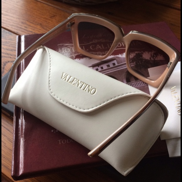 🍃💗NIB Valentino Havana Brown Squared Sunnies - Picture 3 of 8