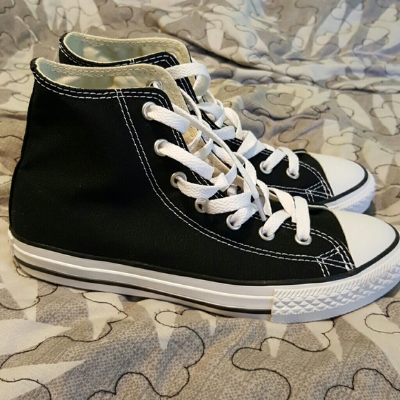 Black and white converse