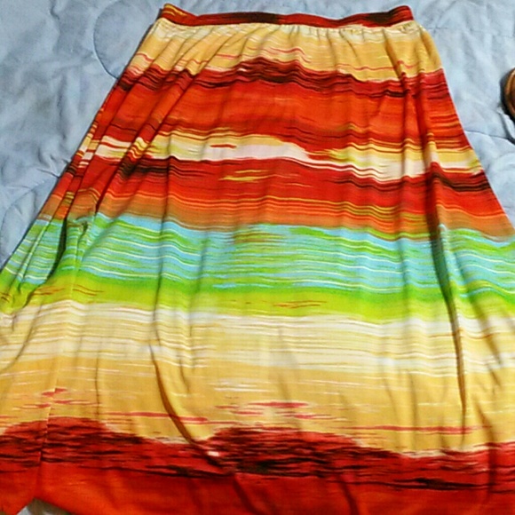 Size 18/20 maxi skirt cato brand