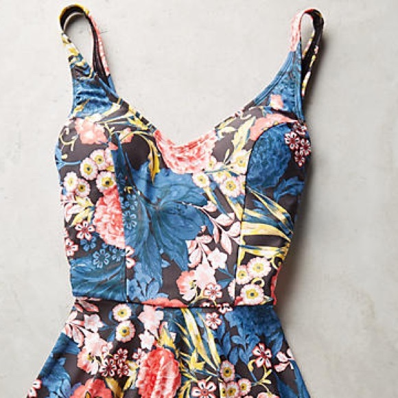 ANTHRO Floral Scoop-neck Peplum Tankini (2 piece!)