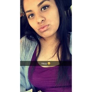 Meet your Posher, Alyssa