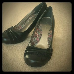 Black Heels with Bow & Velvet Details