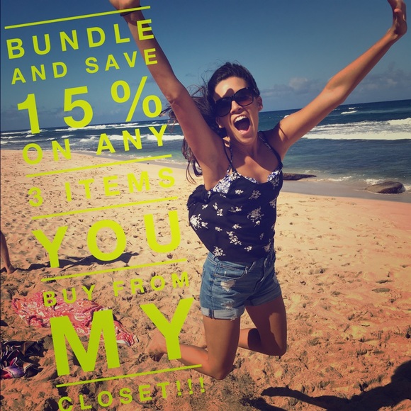 🎉 Bundle and save 15% on any 3 items in my closet