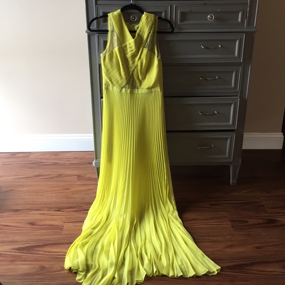 💥FLASH SALE💥 BCBG Ball Gown
