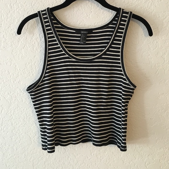 Tops - Stripped Crop Top