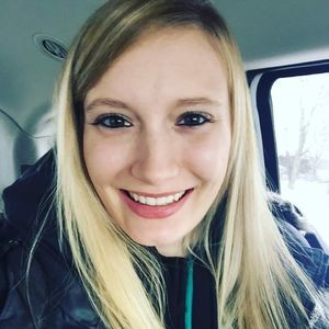 Meet your Posher, Kayla