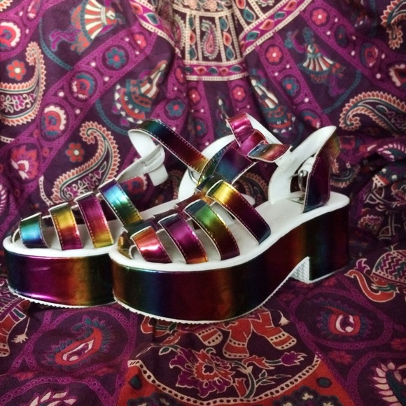 YRU rainbow platforms