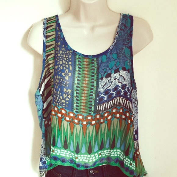 Patrons of Peace Tops - 💥SOLD IN BUNDLE 💥Crop Tank with open back