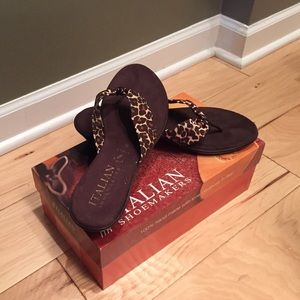 New, made in Italy, leopard sandals