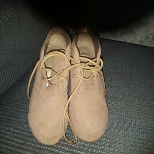 Nude wedges