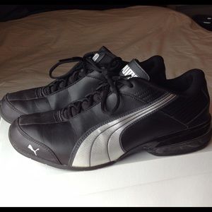 NWOT MENS Puma sneakers