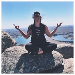 Meet your Posher, Elizabeth