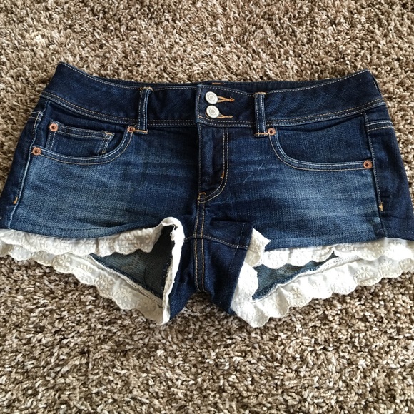 American eagle ruffle shorts