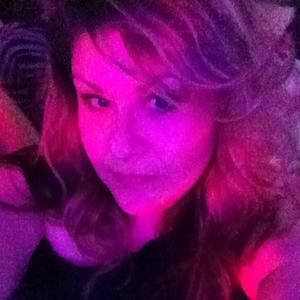 Meet your Posher, Mariela