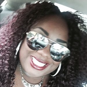 Meet your Posher, Alisa