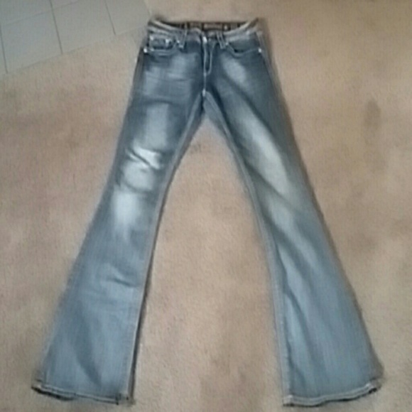 Sold - Picture 2 of 4