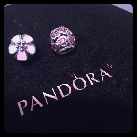 Pink flower clip and pink hearts bead