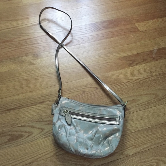 Small Coach crossbody purse