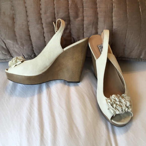 Steve Madden wedges
