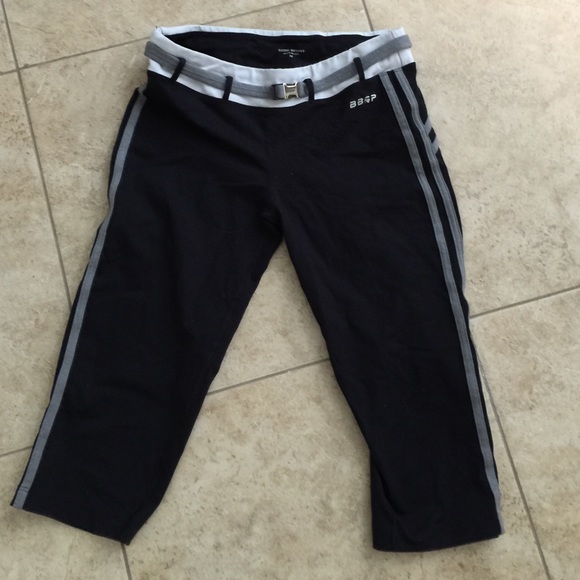 Bebe workout pants size med