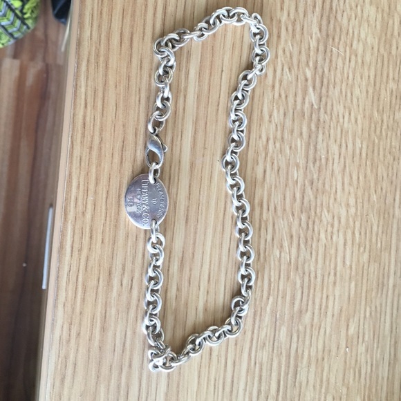 Tiffany and Co. Return to Tiffany necklace
